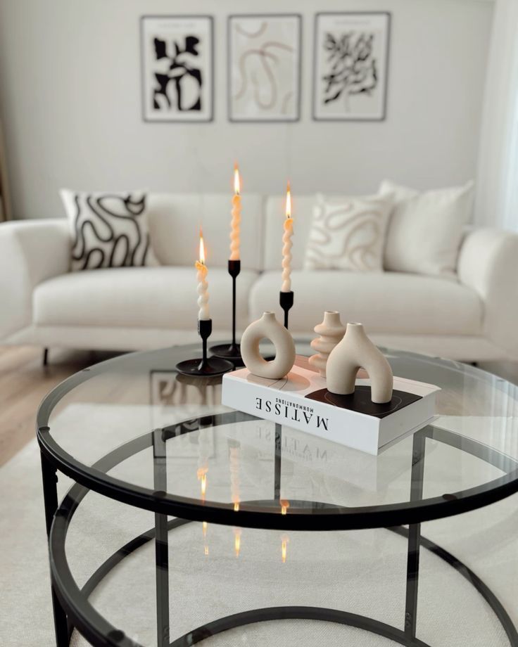 Ιδέες για να ανανεώσεις τη διακόσμηση στο μικρό τραπέζι του σαλονιού