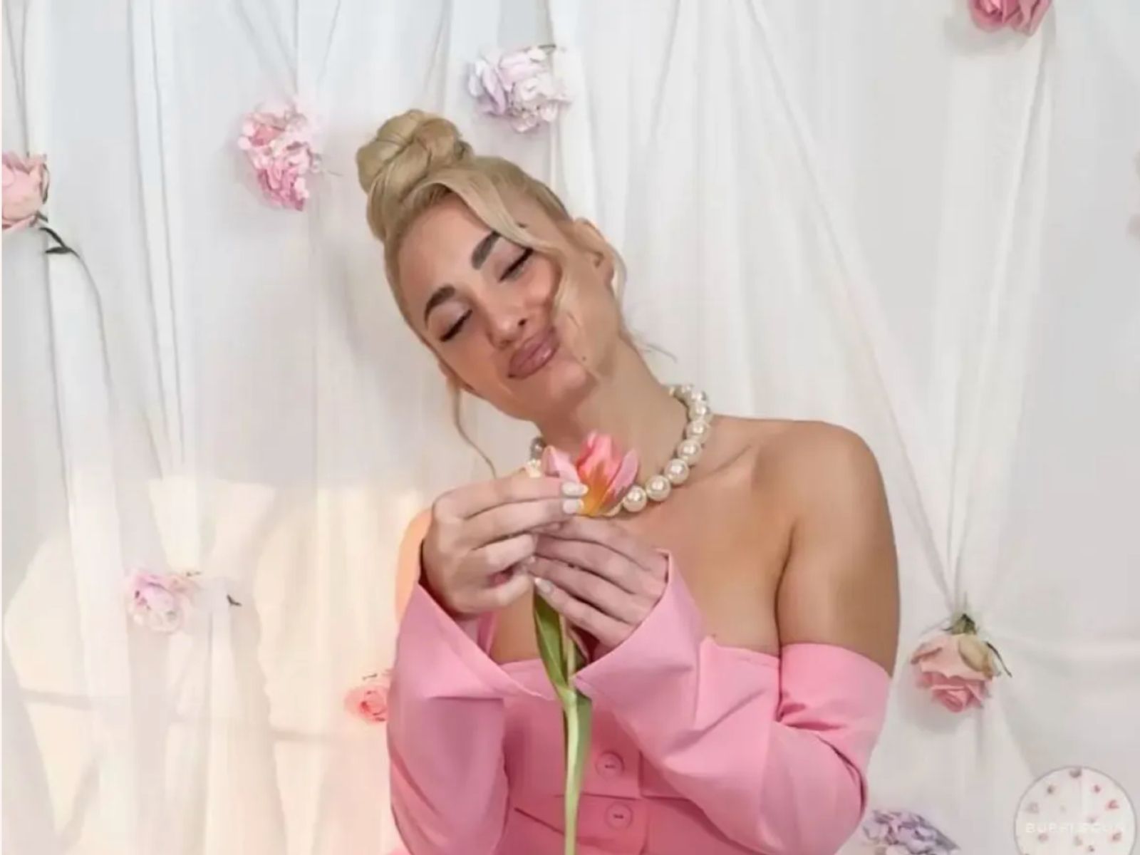 Ιωάννα Τούνη: «Ο πρώην μου αναρωτιέται άμα βγαίνω με κάποιον» η ανάρτηση της που θα συζητηθεί έντονα