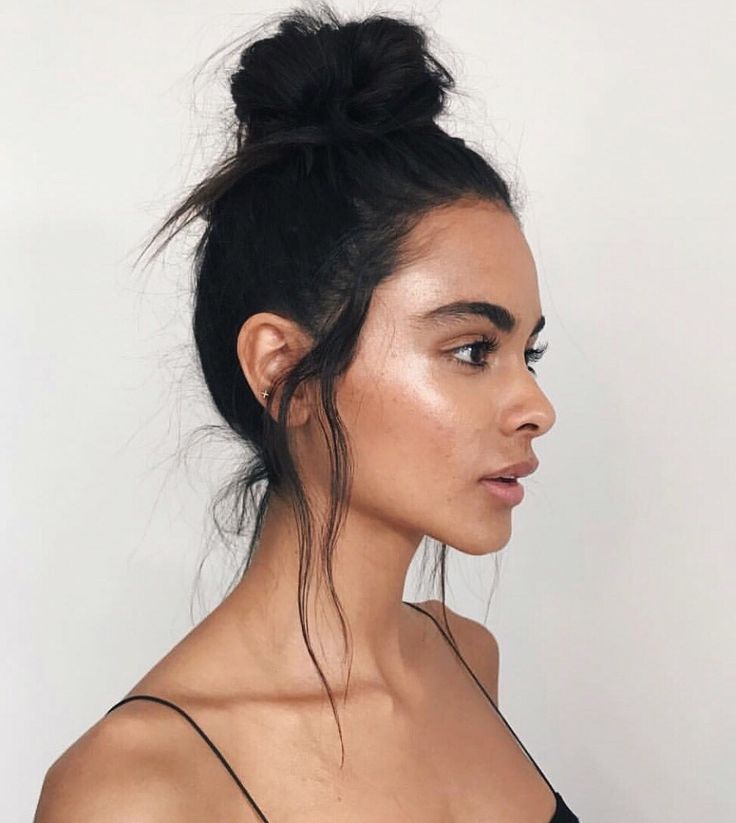 Μαλλιά Μαΐου 2025: Ιδέες για χτενίσματα και κουρέματα με καλοκαιρινά vibes σε κάθε περίσταση