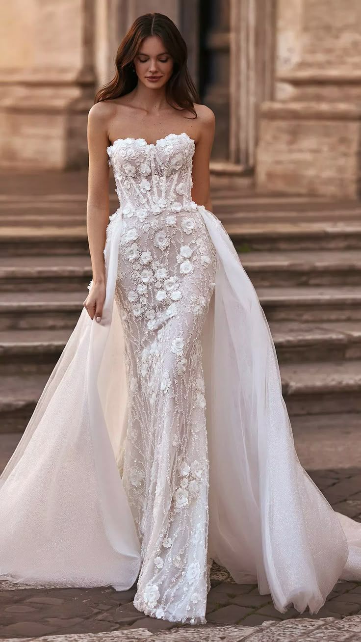 Νυφικά 2025: Ιδέες για νυφικά που θα σε κάνουν να λάμψεις στη πιο όμορφη στιγμή της ζωής σου