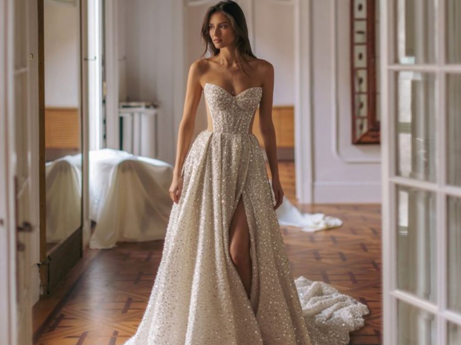 Νυφικά 2025: Ιδέες για νυφικά που θα σε κάνουν να λάμψεις στη πιο όμορφη στιγμή της ζωής σου