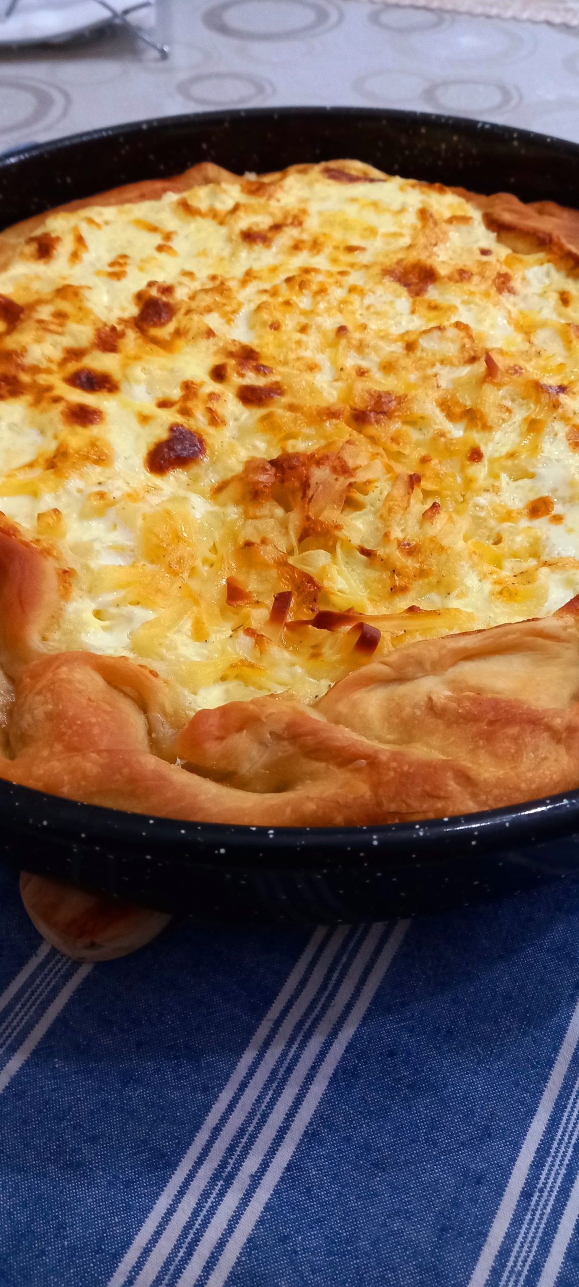 Γαλατόπιτα με χυλοπίτες και φέτα