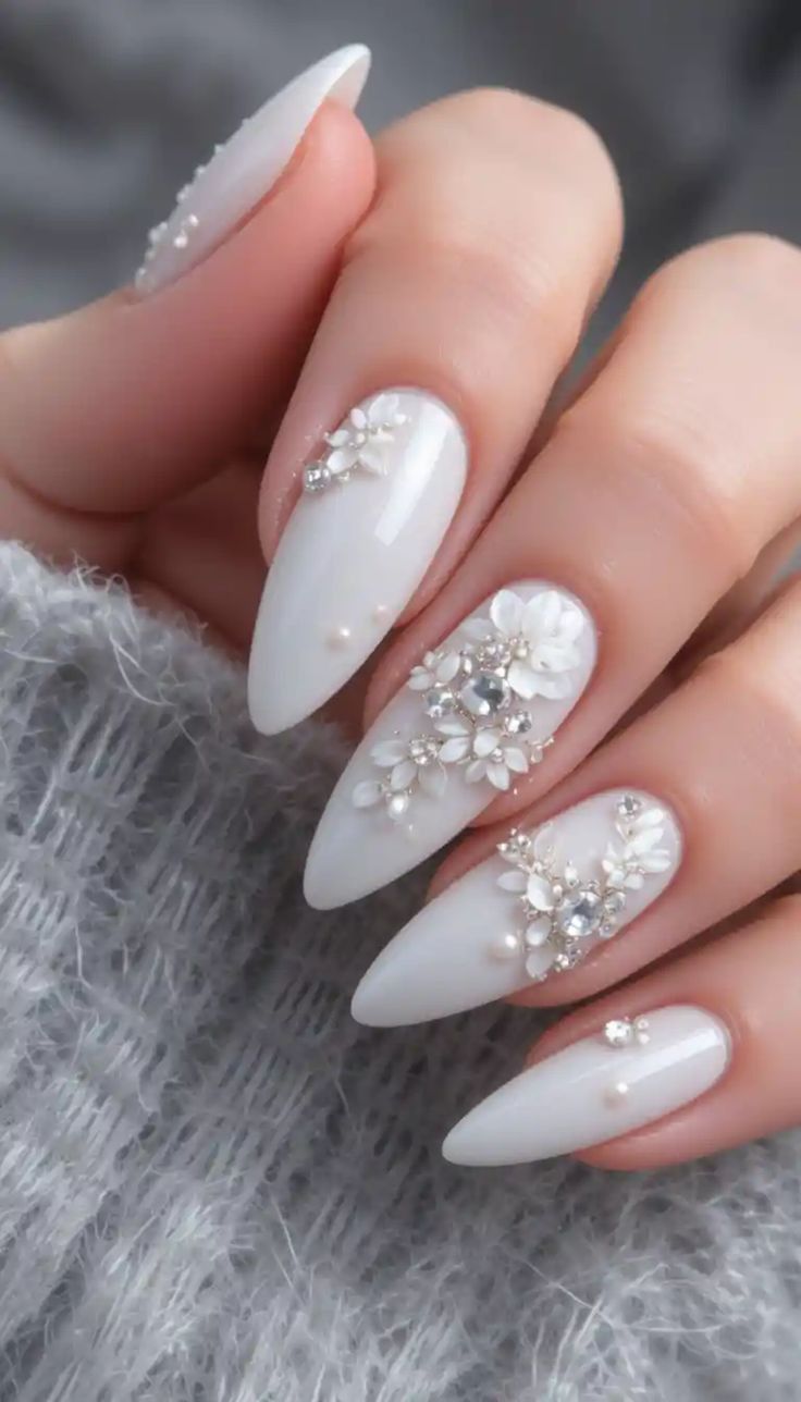 Νυφικό Μανικιούρ 2025: Όλες οι φετινές τάσεις στα νύχια για την πιο σημαντική μέρα της ζωής σου