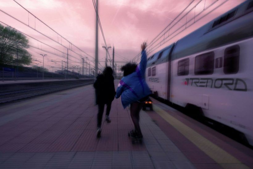 “Πρέπει να μπεις κρυφά στο δωμάτιο του εφήβου όταν δεν είναι εκεί” – Παιδοψυχολόγος κρούει τον κώδωνα για τα ανεξέλεγκτα παιδιά