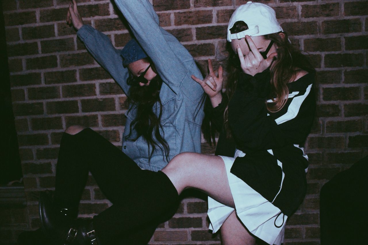 “Πρέπει να μπεις κρυφά στο δωμάτιο του εφήβου όταν δεν είναι εκεί” – Παιδοψυχολόγος κρούει τον κώδωνα για τα ανεξέλεγκτα παιδιά