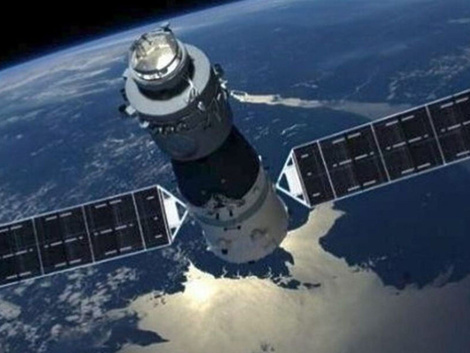 Δορυφόρος αναμένεται να συντριβεί στη Γη μέχρι τις 10 Μαΐου-«Ο κίνδυνος είναι παρόμοιος με πρόσκρουση μετεωρίτη»