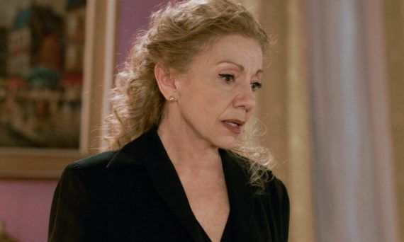 Η Γη της Ελιάς : Η Αλεξάνδρα Μαρκάκη είναι ο στυλοβάτης της οικογενείας και η πιο σκληρή