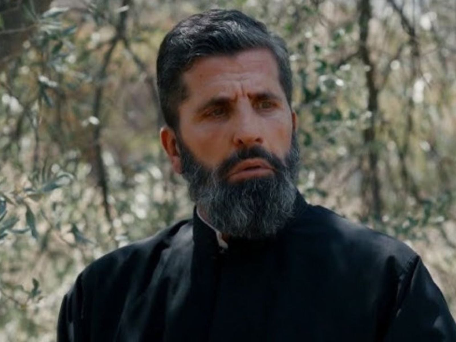 Η Γη της Ελιάς : Για αυτό τον τρομερό λόγο γύρισε η Ντομένικα- Το δόλιο σχεδίο της κατα του Παπά Τιμόθεου