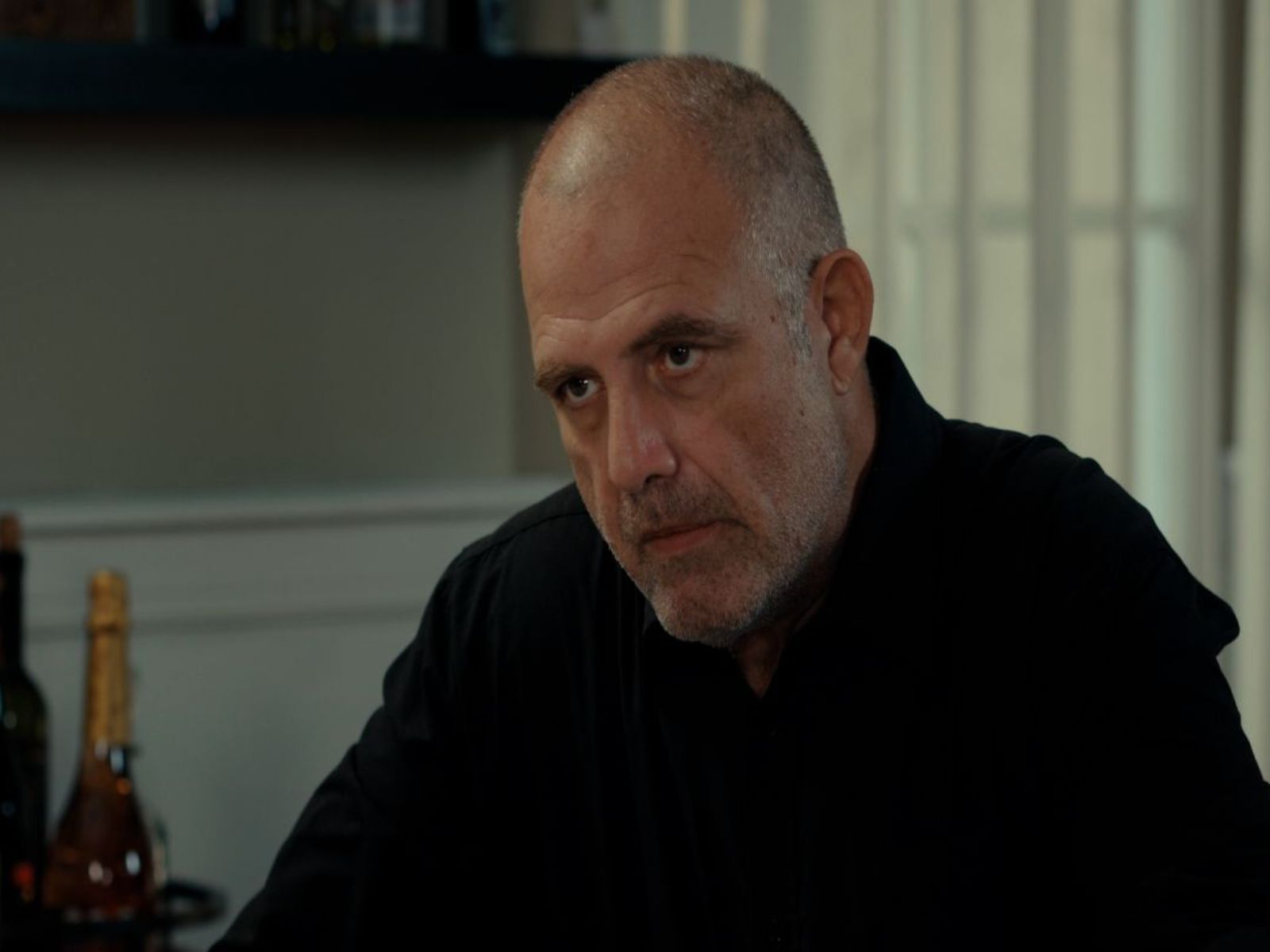 Η Γη της Ελιάς : Ο Στάθης ερωτεύεται παράφορα την Ερωφίλη