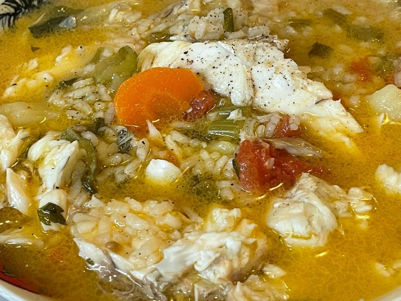 Ψαρόσουπα με μπακαλιάρο