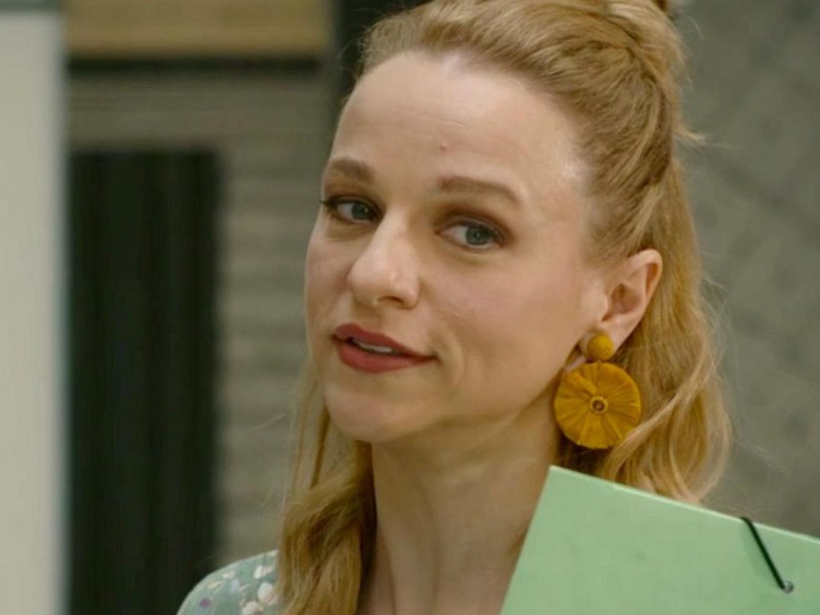 Ο Τιμωρός : Η Μυρτώ προσπαθώντας να τα βρει με την Έλλη θα σκοντάψει στο μεγαλύτερο μυστικό