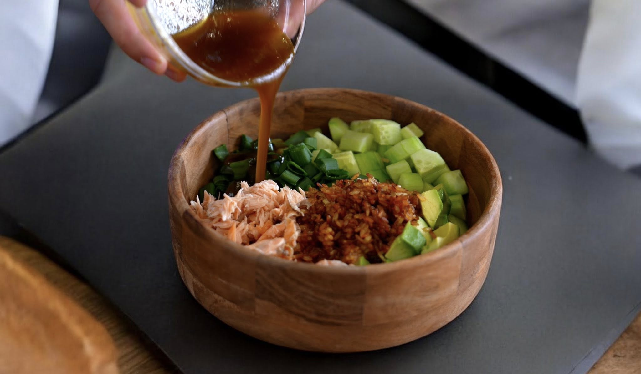 Η viral σαλάτα με ρύζι του Δημήτρη Μιχαηλίδη