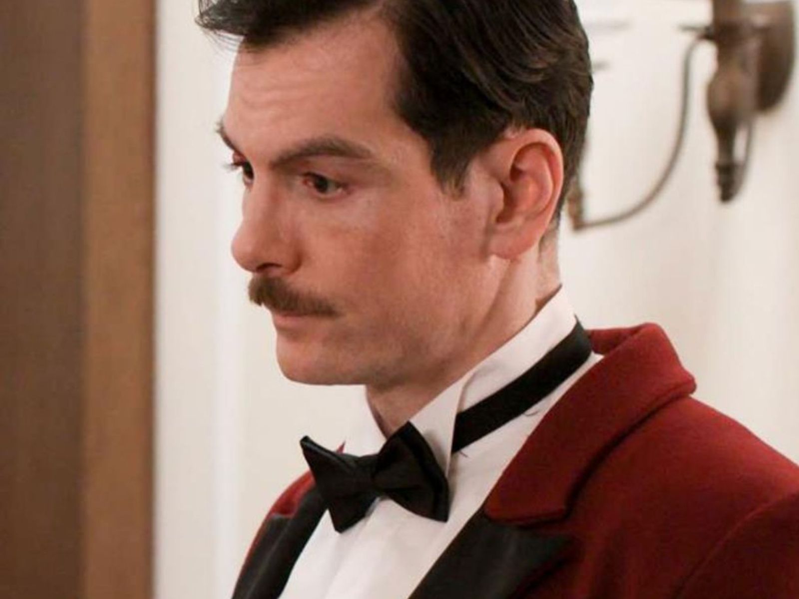 Grand Hotel Επόμενα επεισόδια: 114, 115, 116, 117, 118, 119