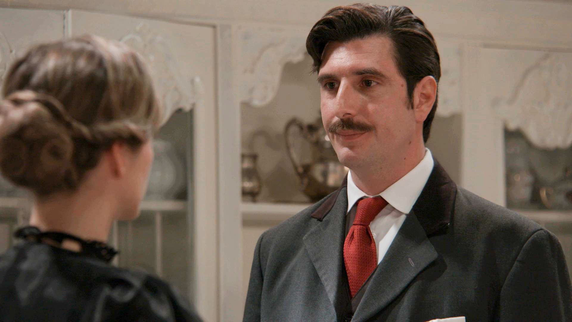 Grand Hotel: Ο Ρήγας ένοχος για μαζικες δολοφονίες προσφύγων- τους πήρε τις περιουσίες κου τους σκότωσε