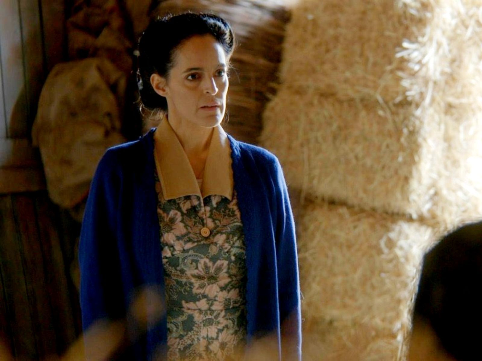 Άγιος Έρωτας : H Καλλιόπη σημαδεύει Δώρα και Αργύρη με το όπλο