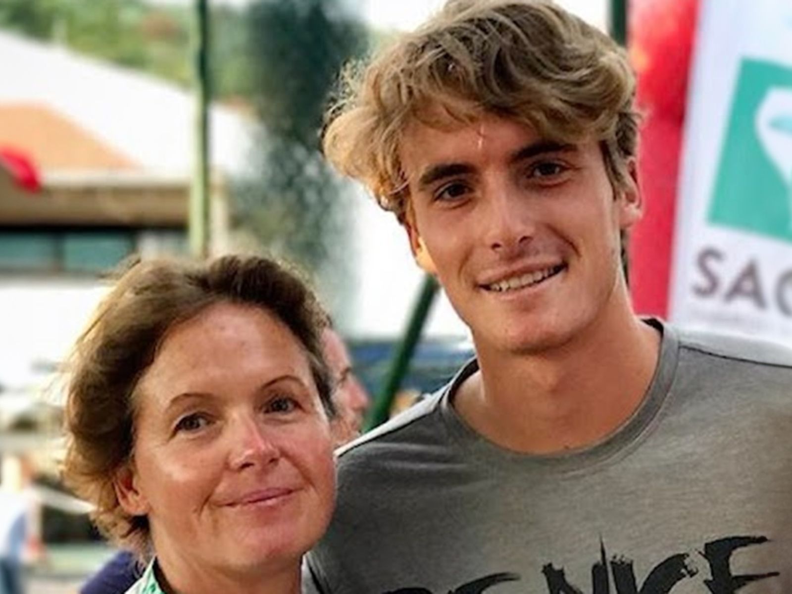 Αναζητείται η μητέρα του Στέφανου Τσιτσιπά για αυτόφωρο- Ο σκύλος της επιτέθηκε άγρια σε 71χρονο άντρα