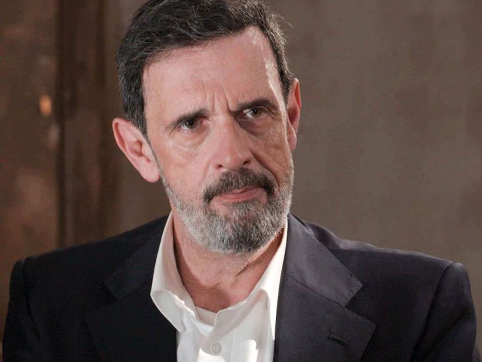 Grand Hotel: Ο Ιάκωβος προσπαθεί να σκοτώσει την κόρη του και δραπετεύει