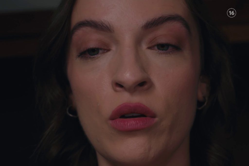 Ταμπού: Η Αλεξάνδρα ομολογεί τους φόνους κι αυτοκτονεί