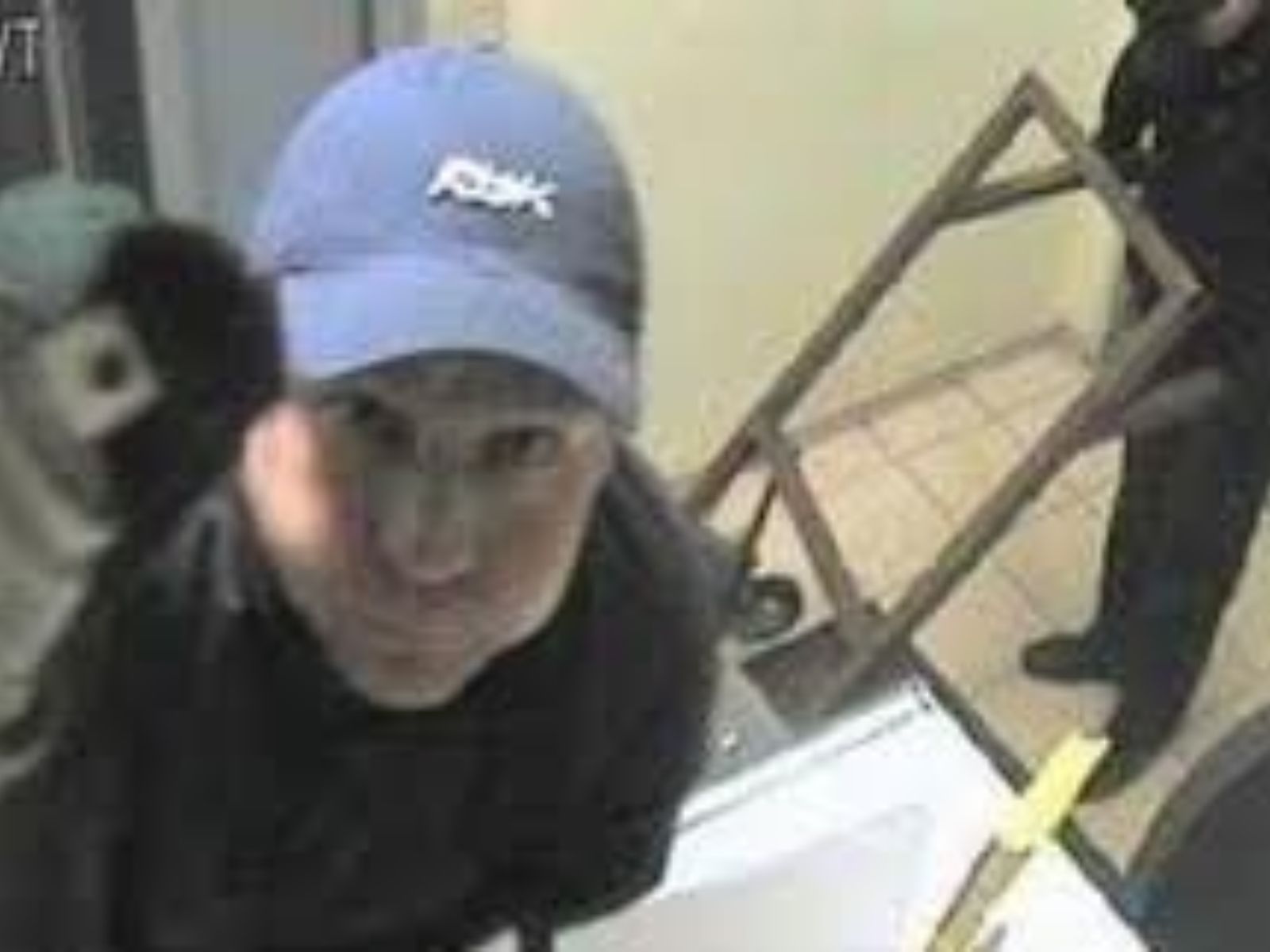 Όταν δράστες λήστεψαν τράπεζες ρίχνοντας στα πρόσωπα τους χυμό λεμονιού- Νόμιζαν ότι έτσι θα γίνουν αόρατοι