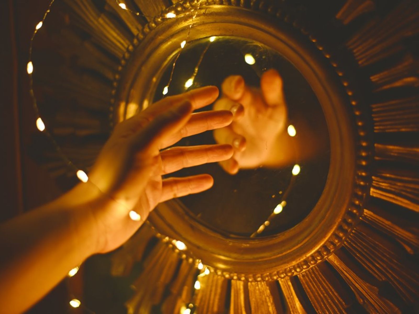 Πανσέληνος των Λουλουδιών 12/05: Αποκαλύψεις και εμμονές στο προσκήνιο- Πως θα επηρεαστούν όλα τα ζώδια