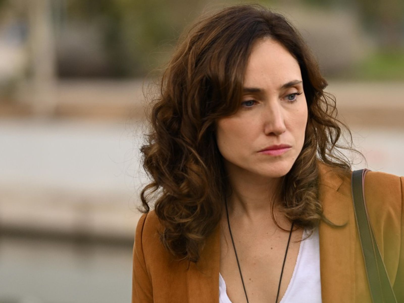 Διάφανη Αγάπη: Η Άννα ανακαλύπτει πως πίσω από το θάνατο της Ελένης κρύβεται ο Χρήστος Λεβιδάκης