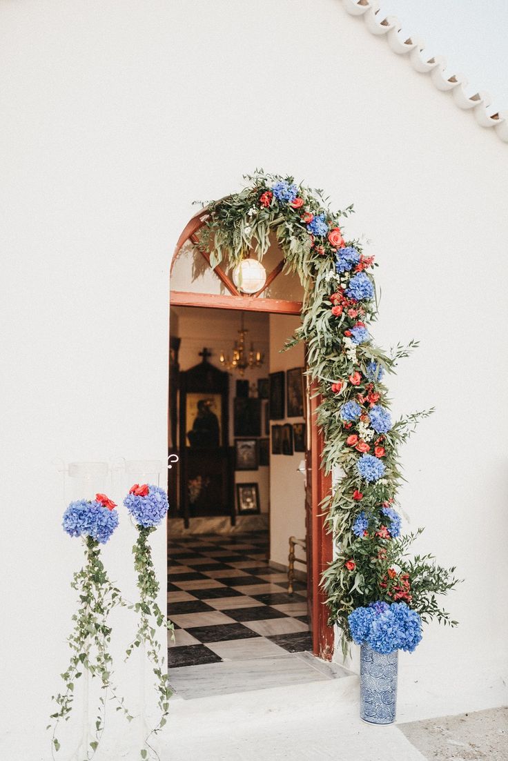 Κεφάλαιο Βάφτιση – Όλες οι νέες τάσεις στο στολισμό το 2025