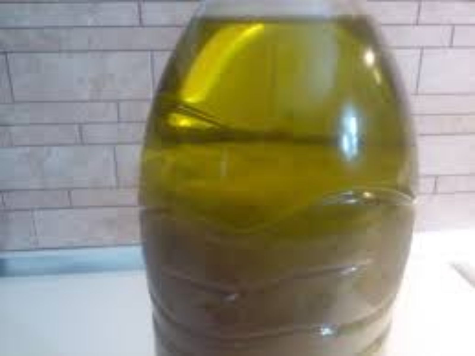 Τι μπορούμε να πάθουμε αν φάμε τη μούργα από το λάδι; – Τρόποι για να τη διαχωρίσουμε από το καθαρό λάδι