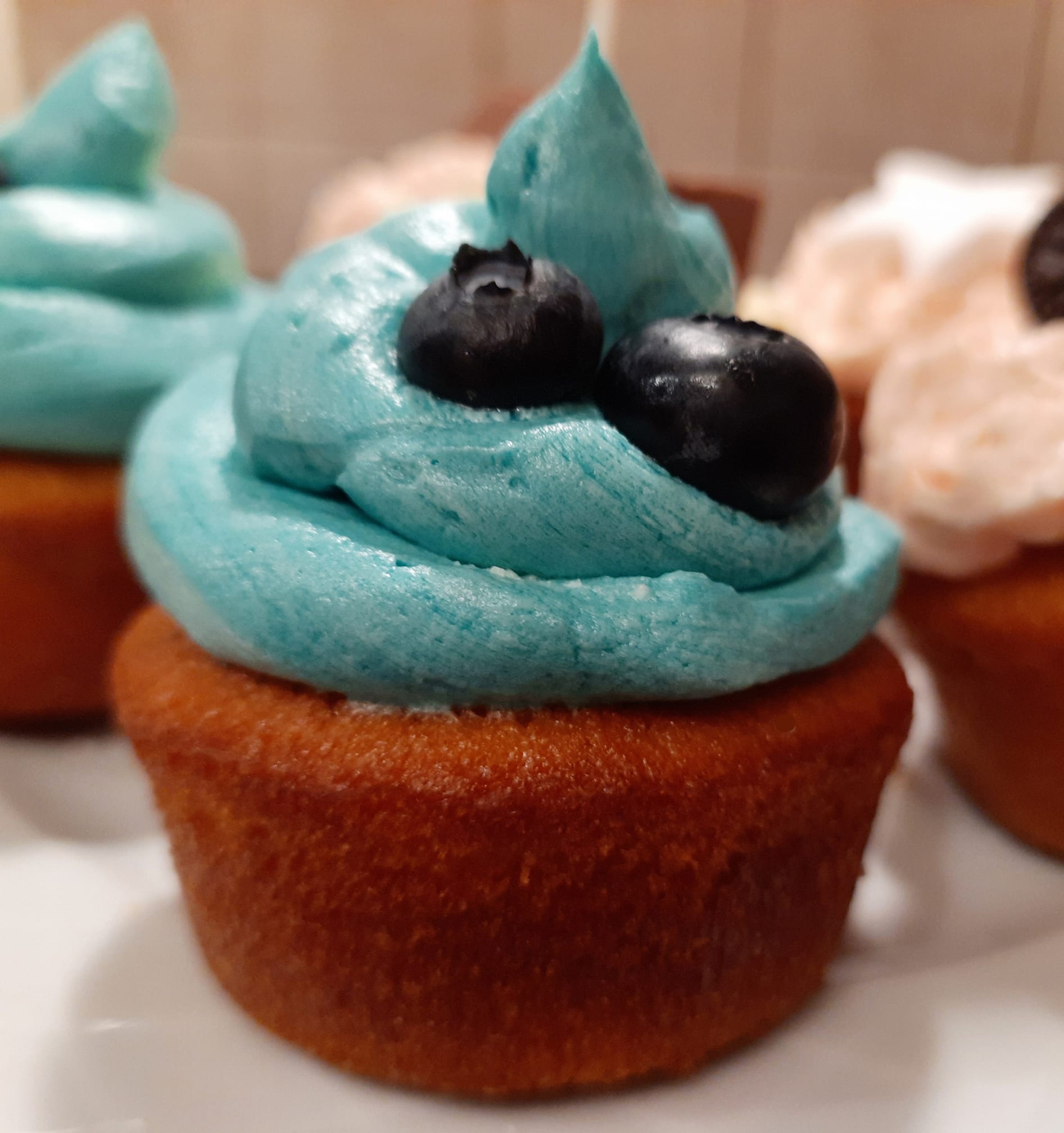 Αφράτα Cupcakes με βουτυρόκρεμα σαν ζαχαροπλαστείου