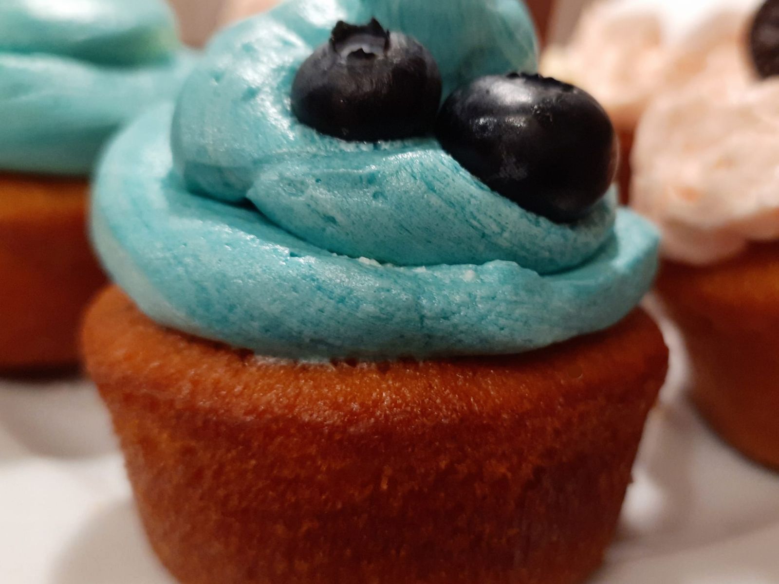 Αφράτα Cupcakes με βουτυρόκρεμα σαν ζαχαροπλαστείου