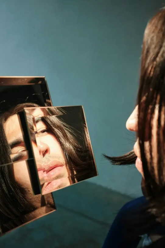 Πώς να απομακρύνετε έναν νάρκισσο από την ζωή σας και τρόποι να μην είστε πια στόχος