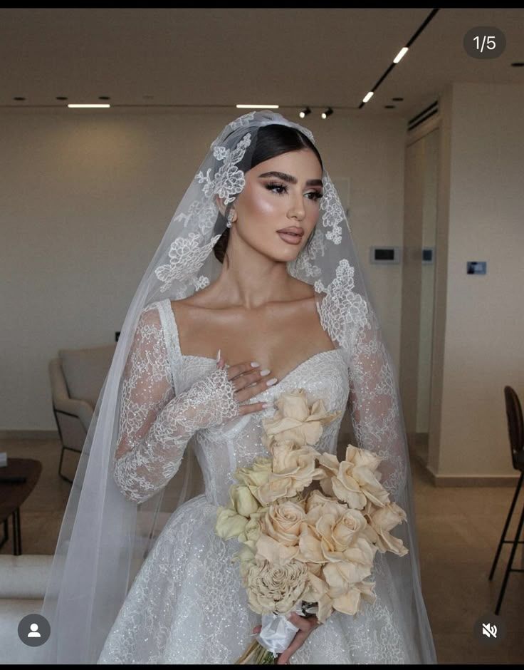 Ιδέες για νυφικά χτενίσματα: Όλες οι κυρίαρχες τάσεις για το 2025