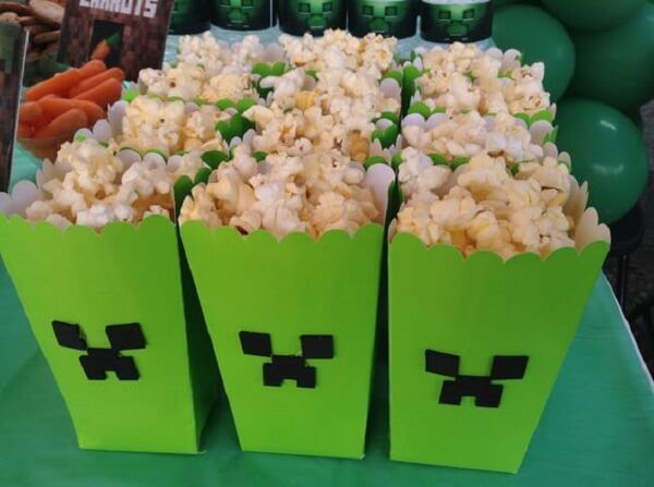 Παιδικό πάρτι με θέμα Minecraft – Ιδέες στολισμού και θεματικές τούρτες που θα λατρέψουν τα παιδιά