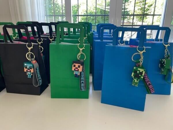 Παιδικό πάρτι με θέμα Minecraft – Ιδέες στολισμού και θεματικές τούρτες που θα λατρέψουν τα παιδιά