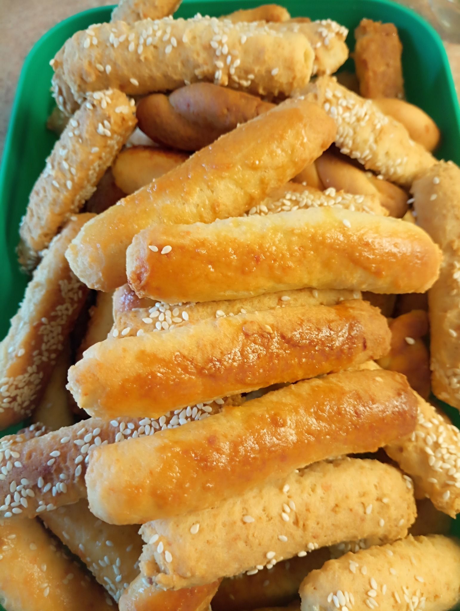 Αλμυρά κουλουράκια γιαούρτι με κεφαλοτύρι για το σχολικό σνακ