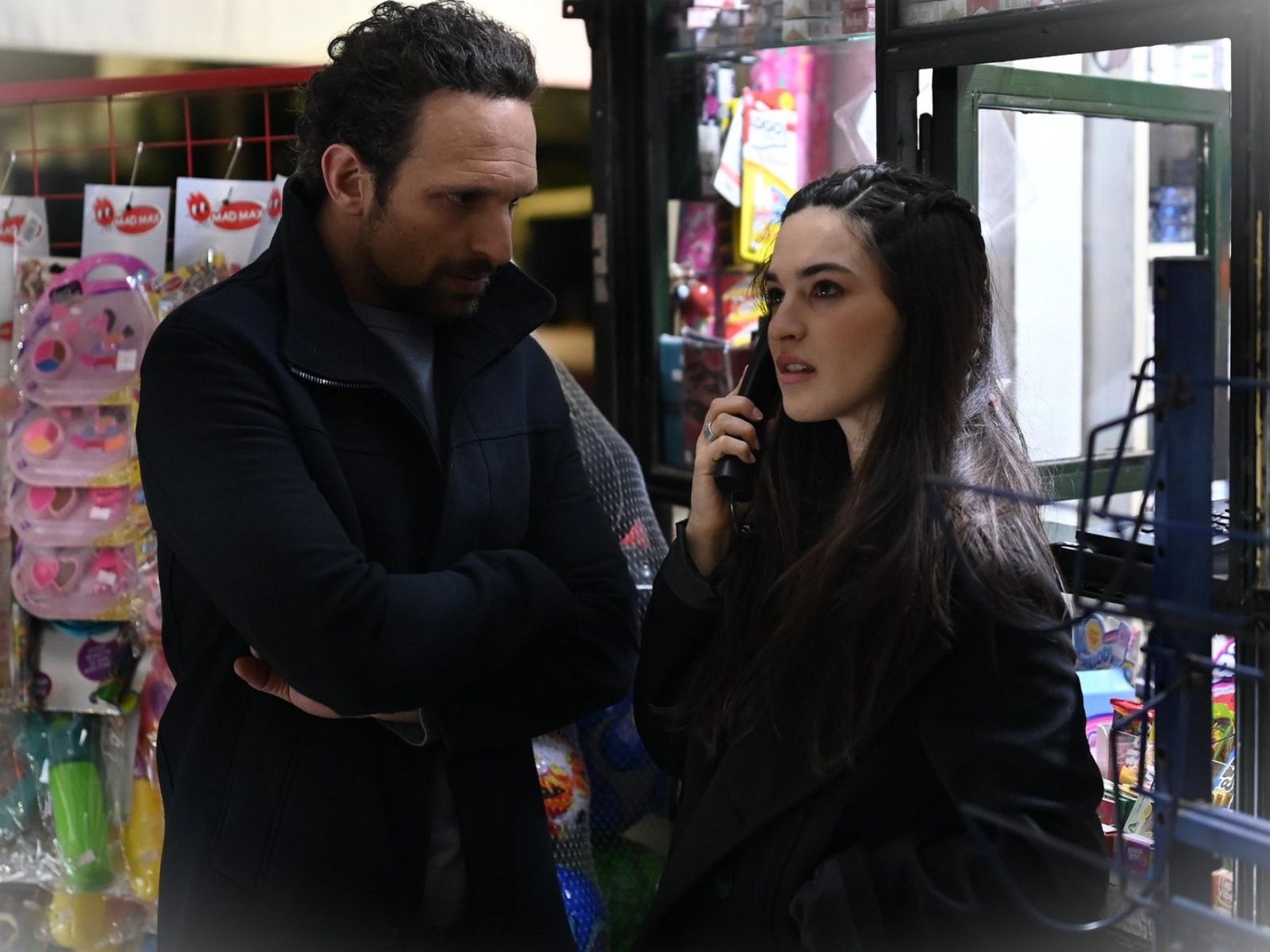 Διάφανη Αγάπη: Ο Στέφανος πετά τη Φωτεινή από τον γκρεμό