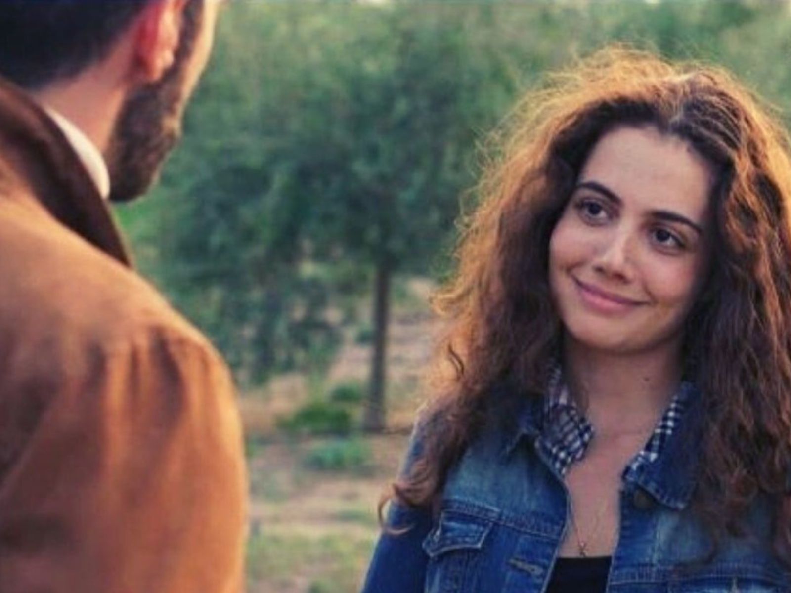 Η Γη της Ελιάς : Η Αννα συμμαχεί με τον Στέφανο – Σταμάτα αυτό το γάμο δεν θα είναι ευτυχισμένη