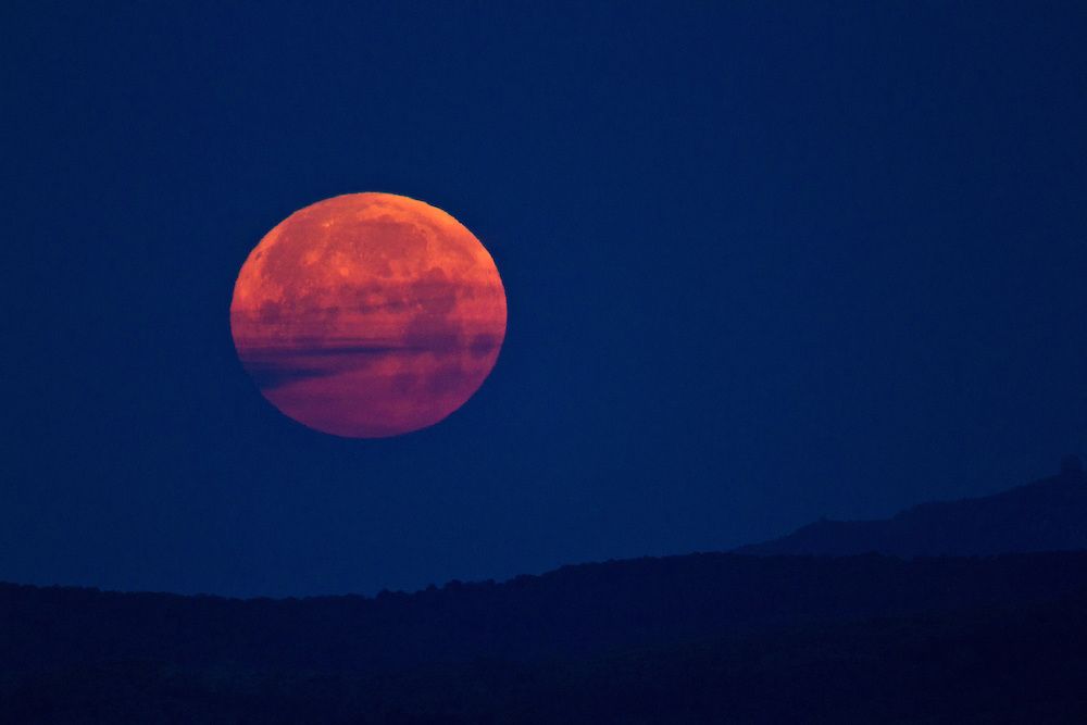 Ανατροπές φέρνει η Σελήνη σε κάθε ζώδιο μέχρι τις 31/5/2025 – Δες τον δρόμο που σου δείχνει το Φεγγάρι