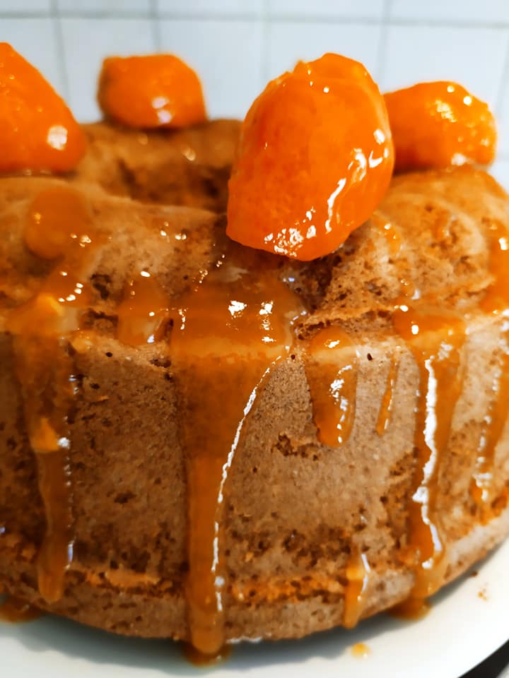 Αφράτο και αρωματικό κέικ μανταρίνι με γλάσο