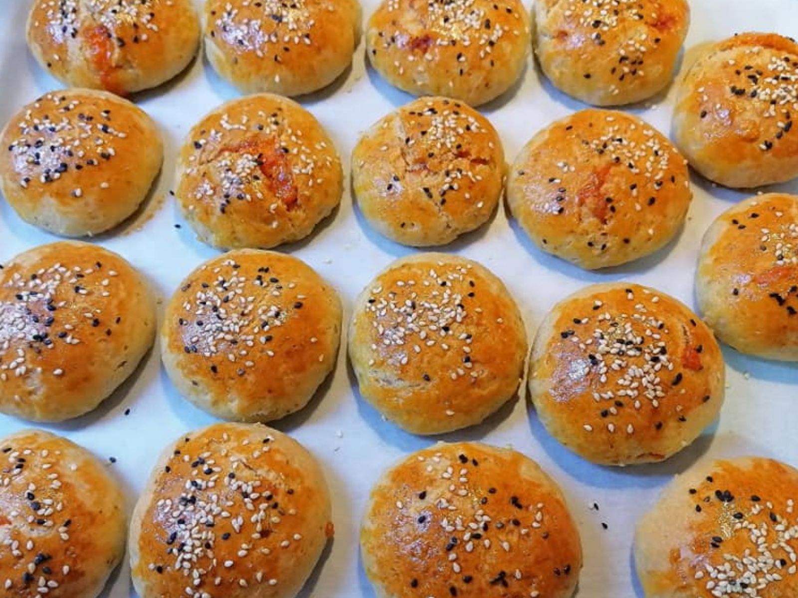 Γεμιστά πιτσάκια με τυρί γαλοπούλα και μανιτάρια για το σχολείο