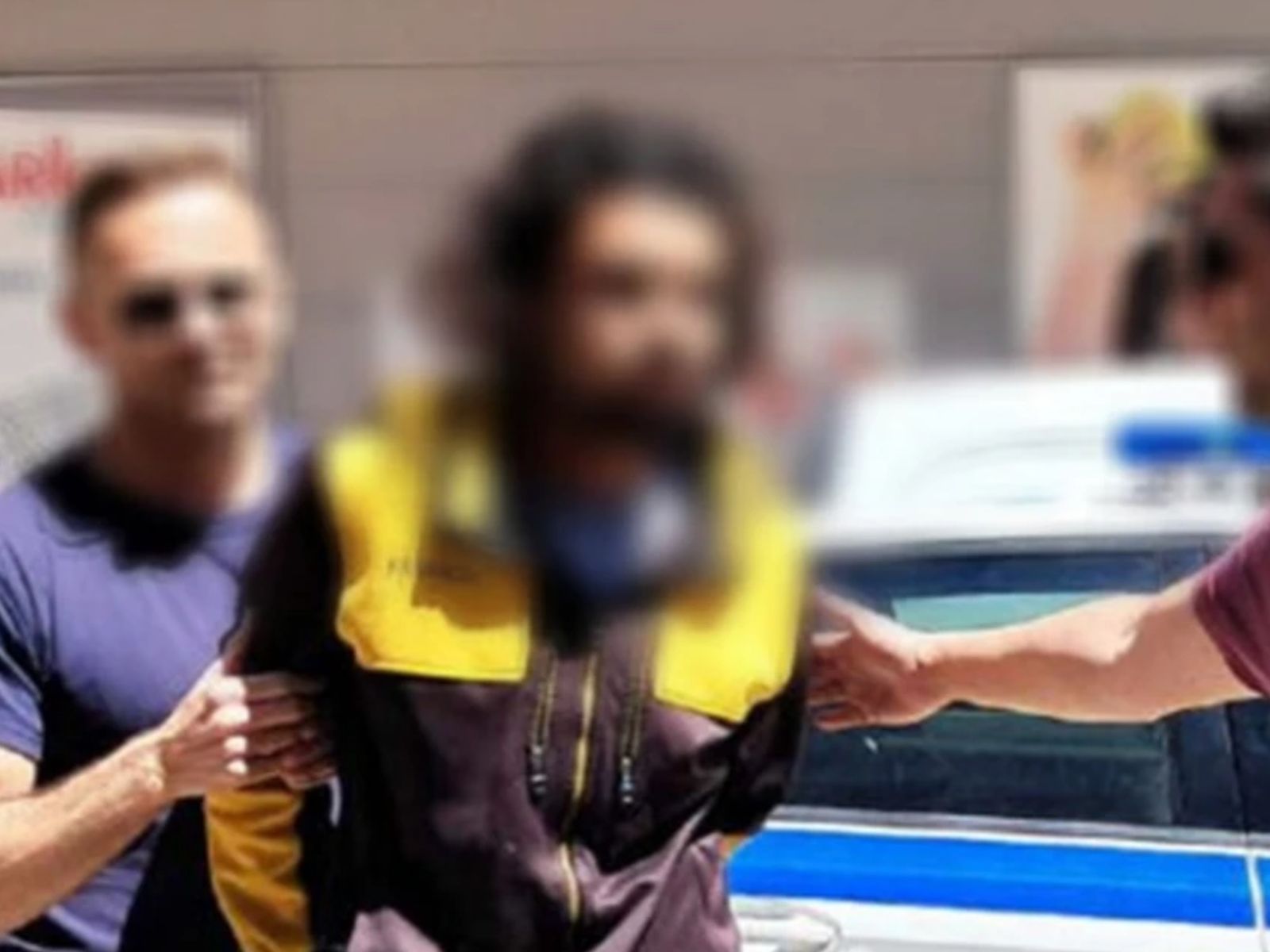 Ηλεία: Μαχαίρωσε στη καρδιά το φίλο του για ένα τσιγάρο και συνέχισε να μαζεύει φράουλες