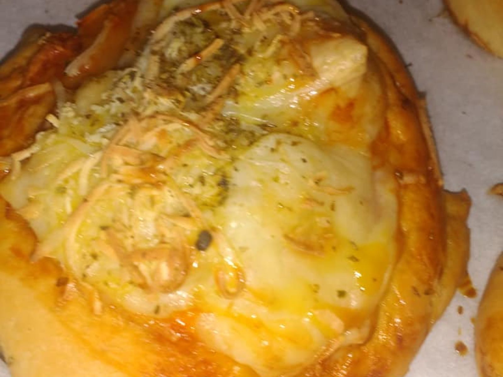 Λαχταριστά ριγανοψωμάκια με τυρί που λιώνει