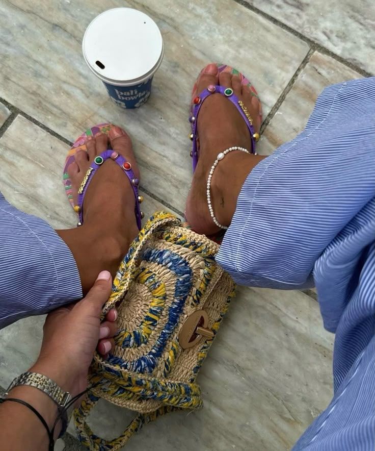 Πλεκτές τσάντες το Καλοκαίρι – Το Νο1 trend και ιδέες για σχέδια και χρώματα στα πιο boho outfits