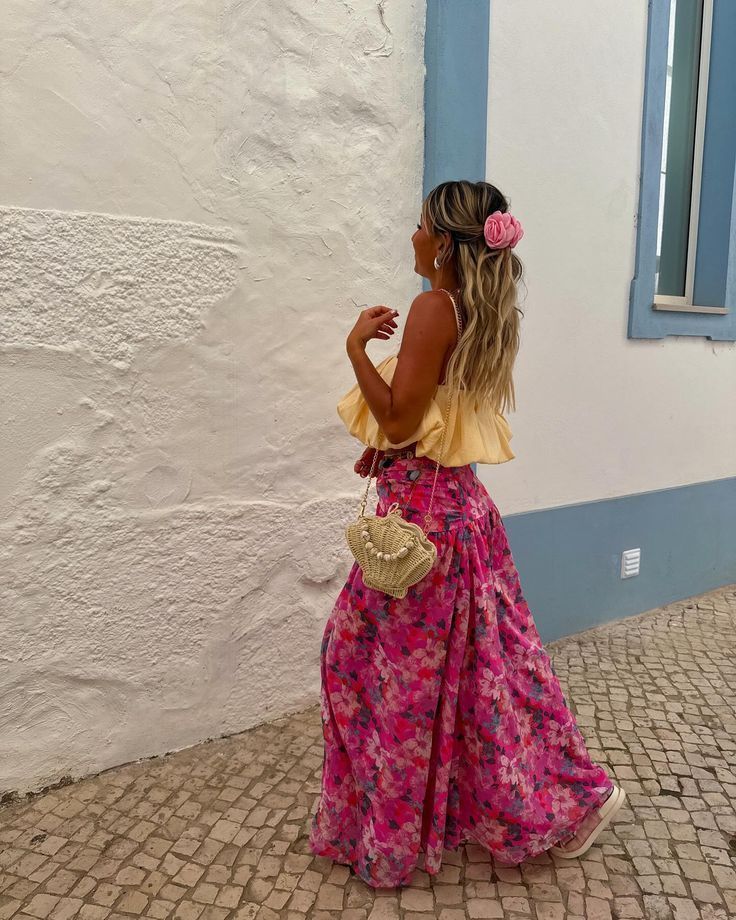 Καλοκαιρινά outfits σε pale yellow – Ιδέες για all day ντύσιμο από τη δουλειά μέχρι τη παραλία