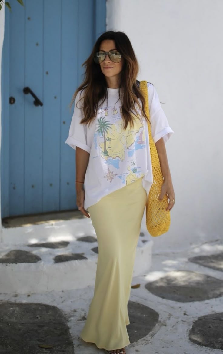 Καλοκαιρινά outfits σε pale yellow – Ιδέες για all day ντύσιμο από τη δουλειά μέχρι τη παραλία