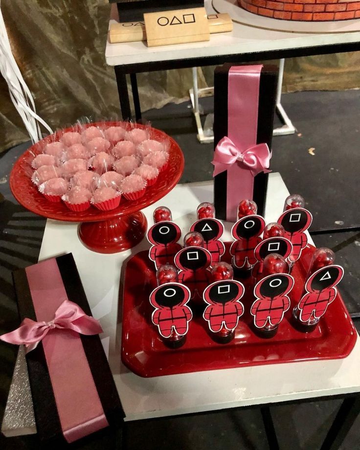 Παιδικό πάρτι γενεθλίων Squid Game – Ιδέες για στολισμό, τούρτα γενεθλίων, μπουφέ και δωράκια