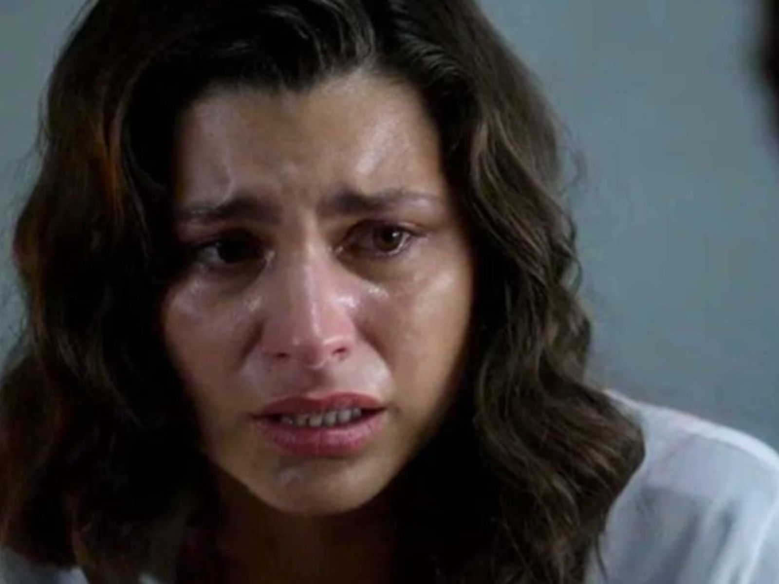 Άγιος Έρωτας: Η μοίρα χτυπά τη Χλόη για ακόμη μία φορά και υπεύθυνος είναι ο πατήρ Νικόλαος