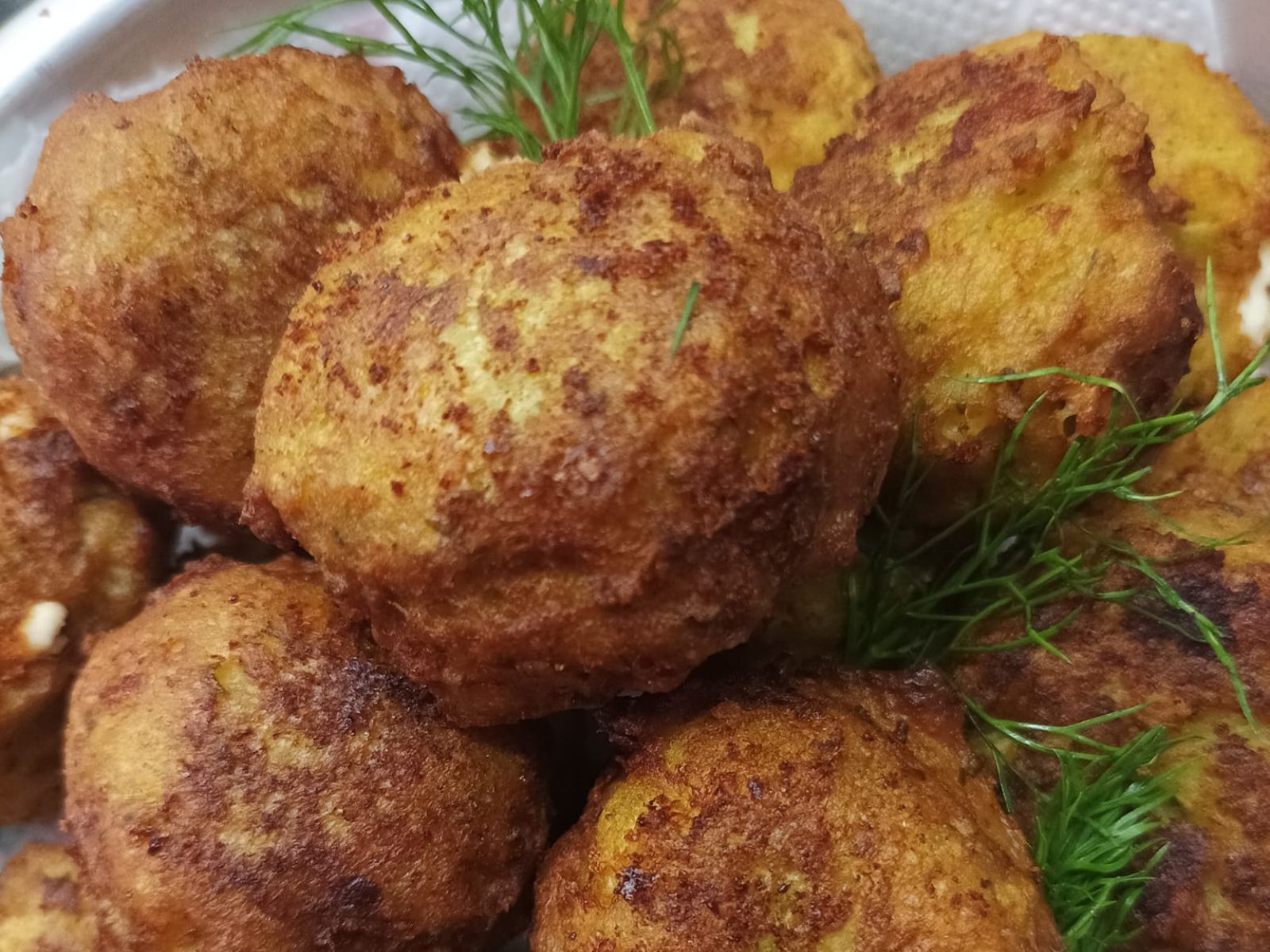 Αρακοκεφτέδες με τον αρακά που περίσσεψε – Το θρεπτικό φαγητό όλης της οικογένειας