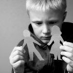 Παιδιά χωρισμένων γονιών: Το μαγικό κουτί που θα τα κάνει να νιώσουν ότι η οικογένειά τους δεν διαλύεται