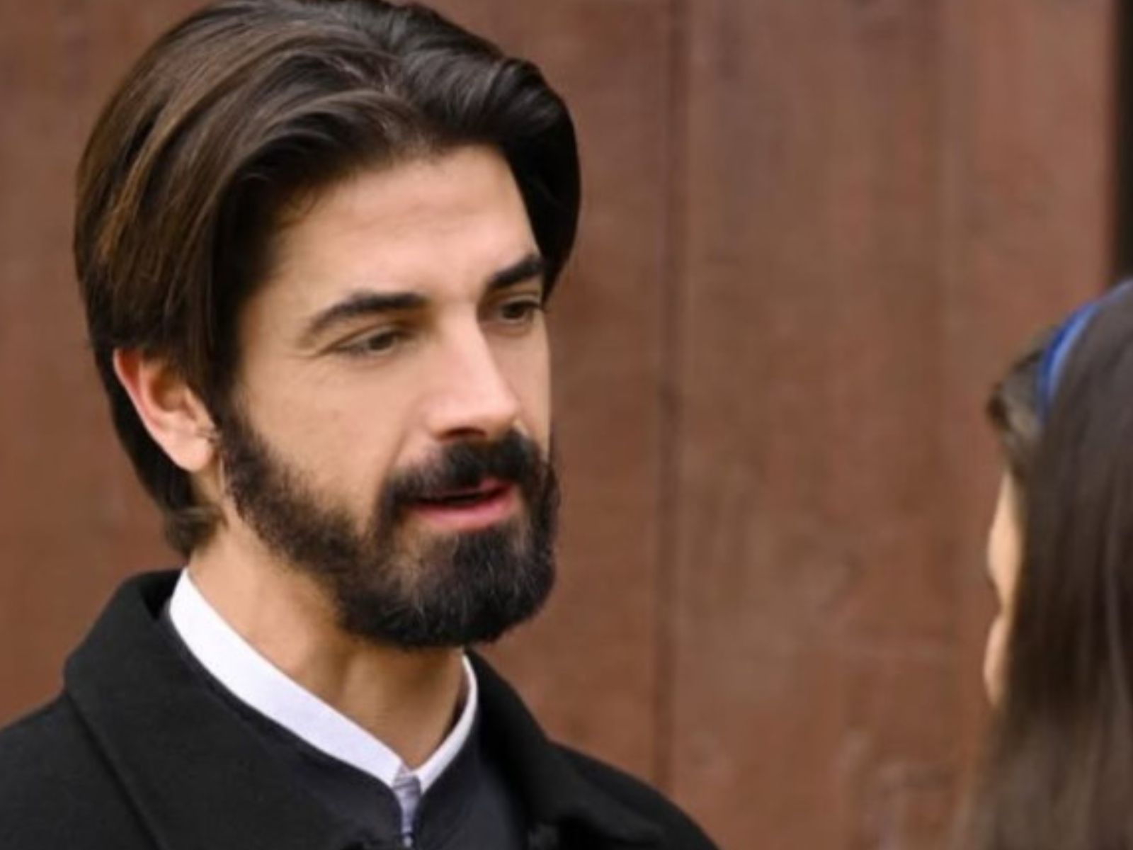 Άγιος Έρωτας: Μείνει ενωμένη με τη Χλόη μητέρα- Ο πατήρ Νικόλαος λυγίζει