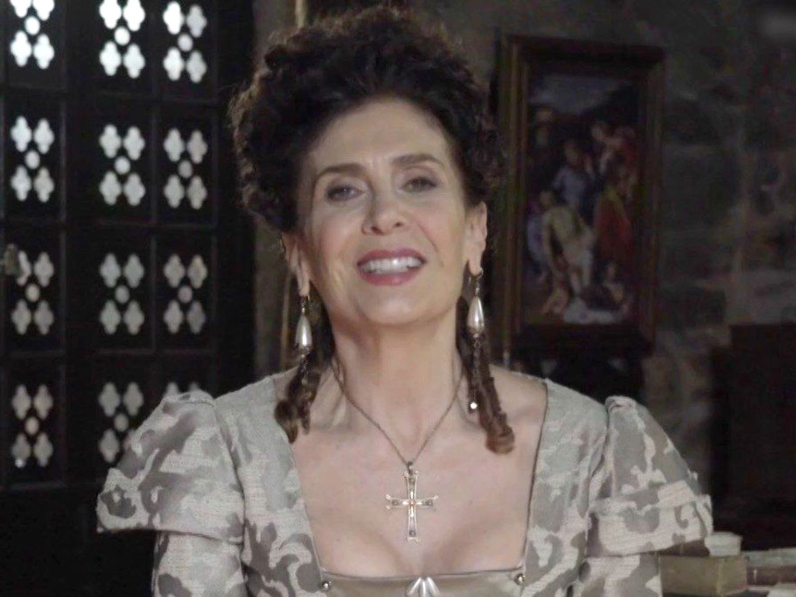 Η Μάγισσα : Η Φλώρα καταλαβαίνει τη σκοτεινιά που έχει καταλάβει την κόρη της